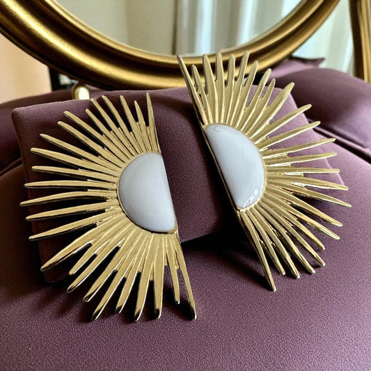 Brincos aço inoxidável dourados e brancos