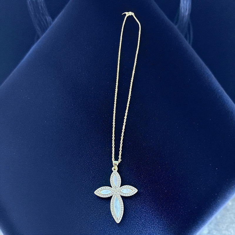 Fio aço inoxidável dourada com medalha cruz