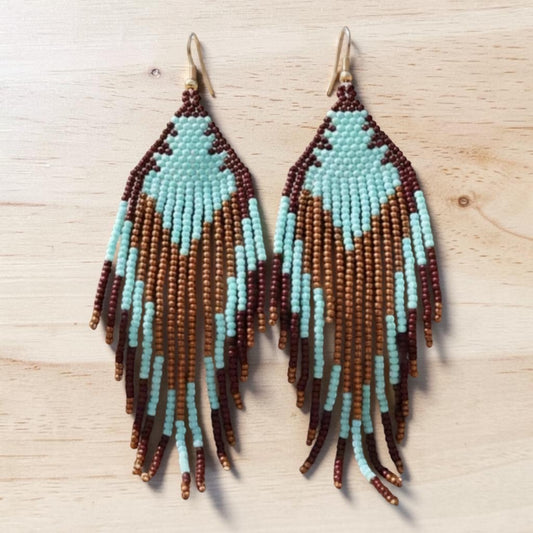 Brinco turquesa e castanhos
